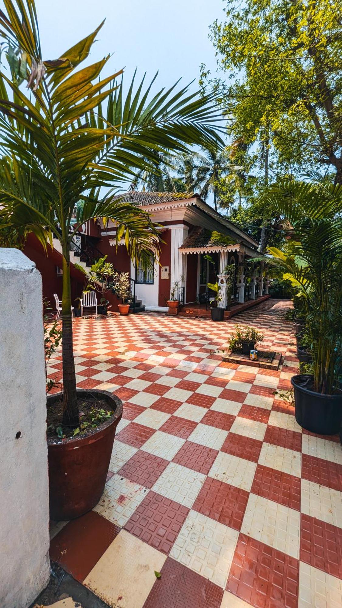 The First House By V3Homestay 4Bhk Private Pool Калангут Экстерьер фото