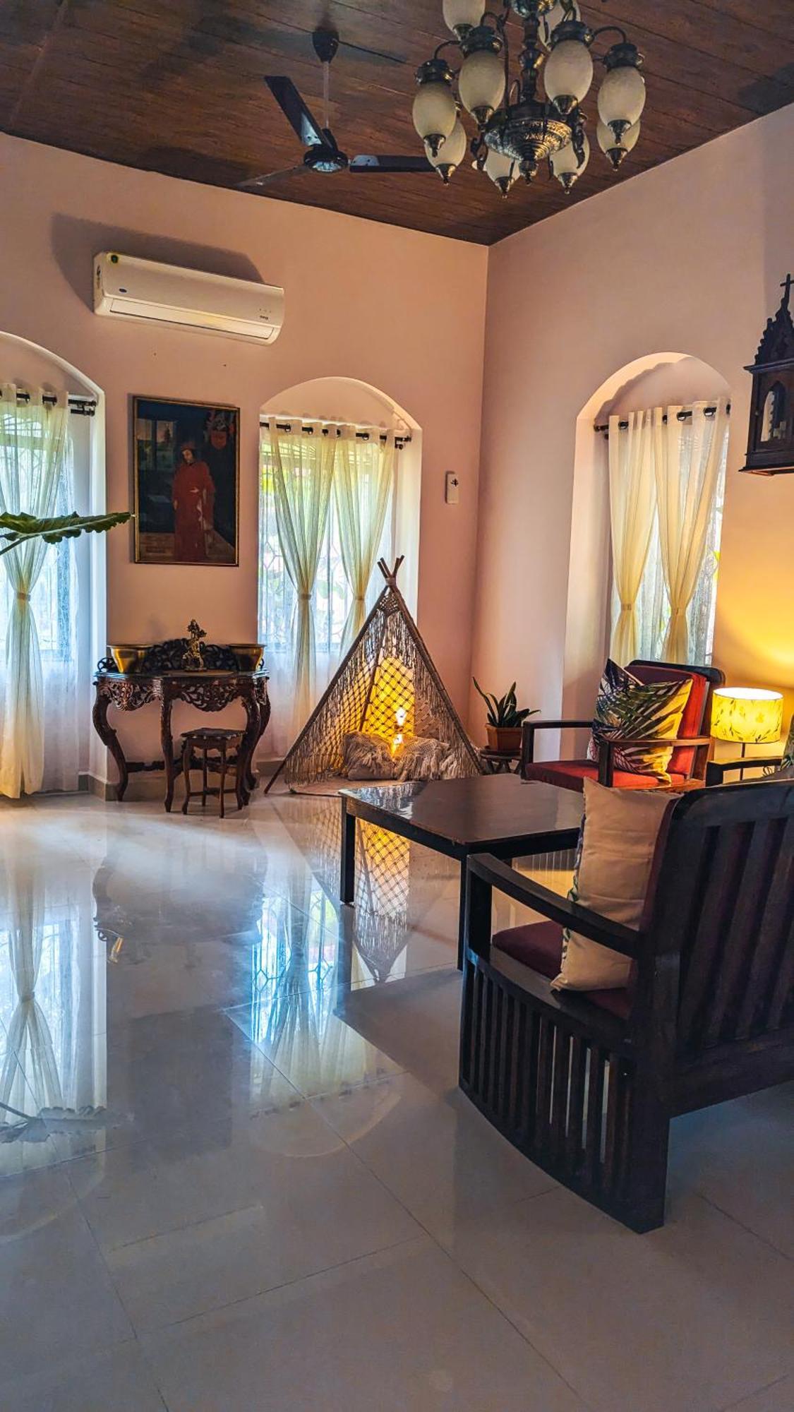 The First House By V3Homestay 4Bhk Private Pool Калангут Экстерьер фото