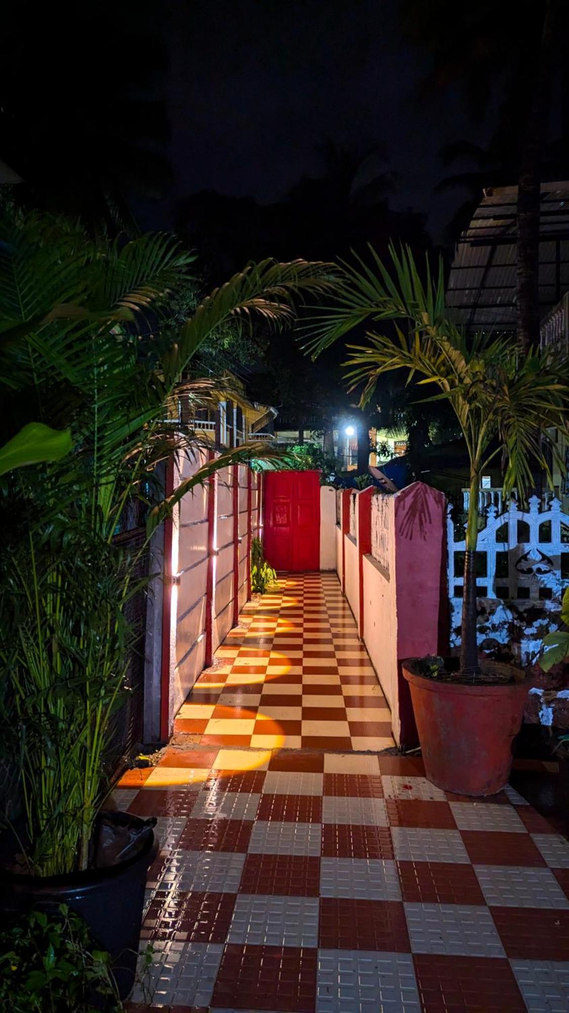 The First House By V3Homestay 4Bhk Private Pool Калангут Экстерьер фото